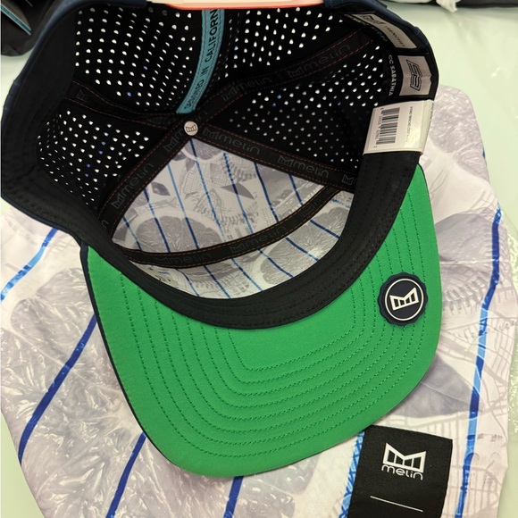 Melin x CC Sabathia Trenches Limited edition Hat Classic size with matching bag - Picture 12 of 17